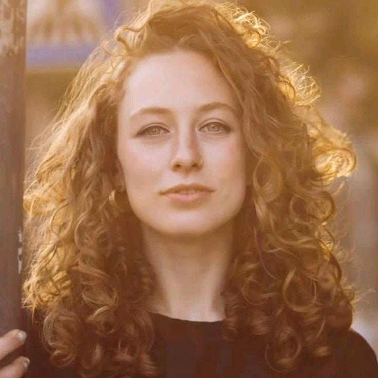 Naomi Morgenstern - ThotHub Yoga Instructor